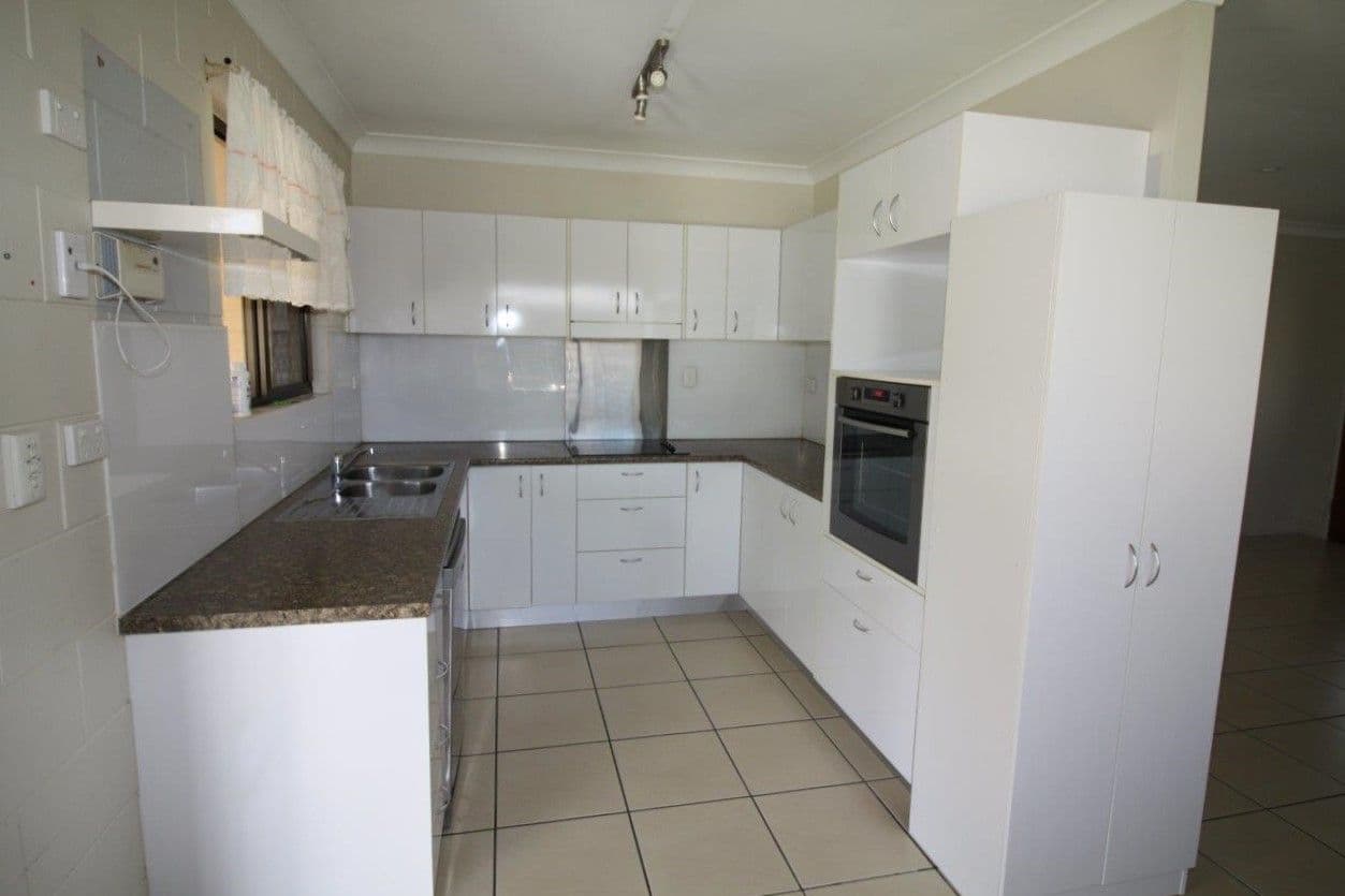 121 Wellington Road, Southern Cross QLD 4820, Southern Cross - Thumbnail 3