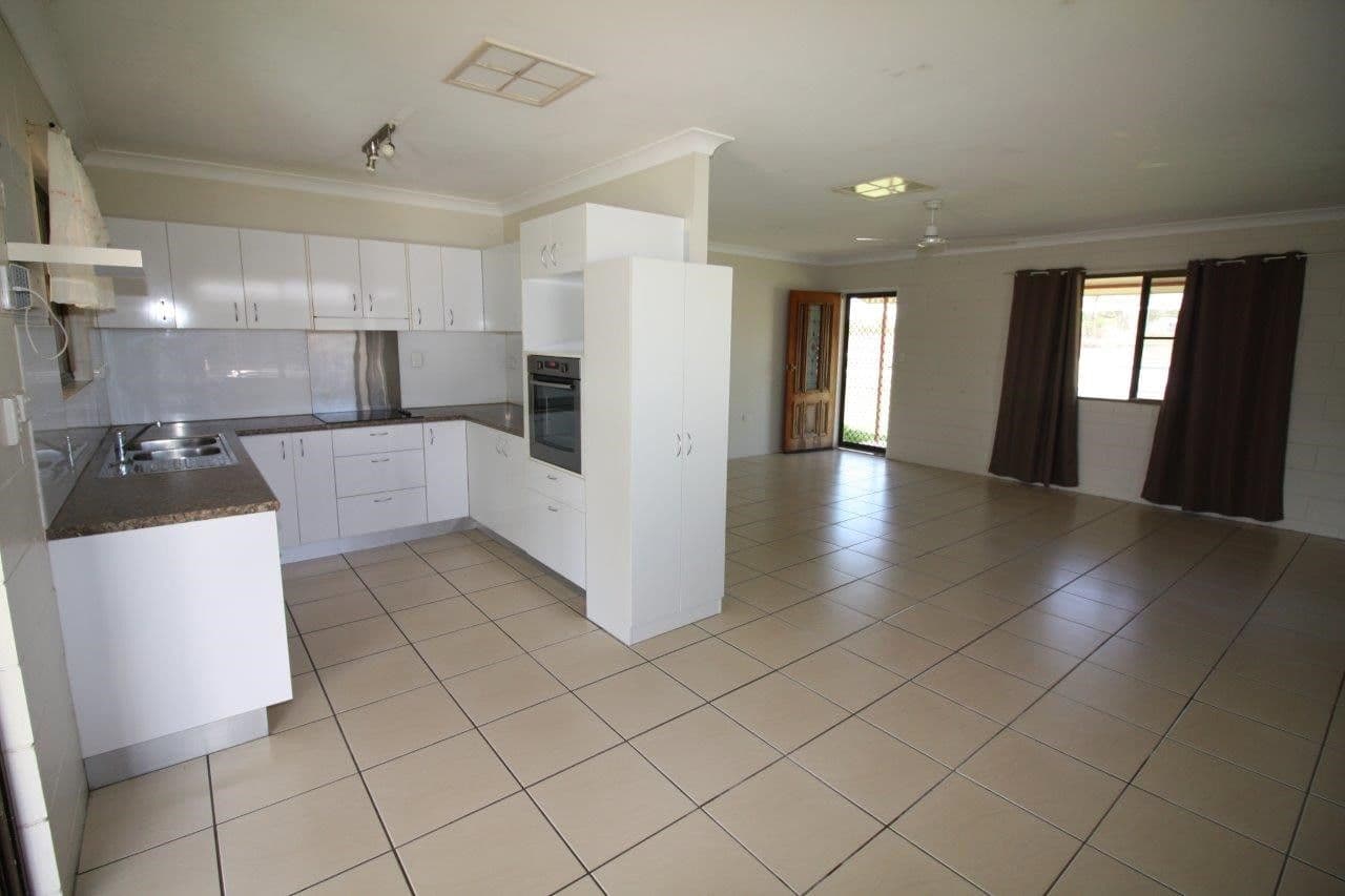 121 Wellington Road, Southern Cross QLD 4820, Southern Cross - Thumbnail 5