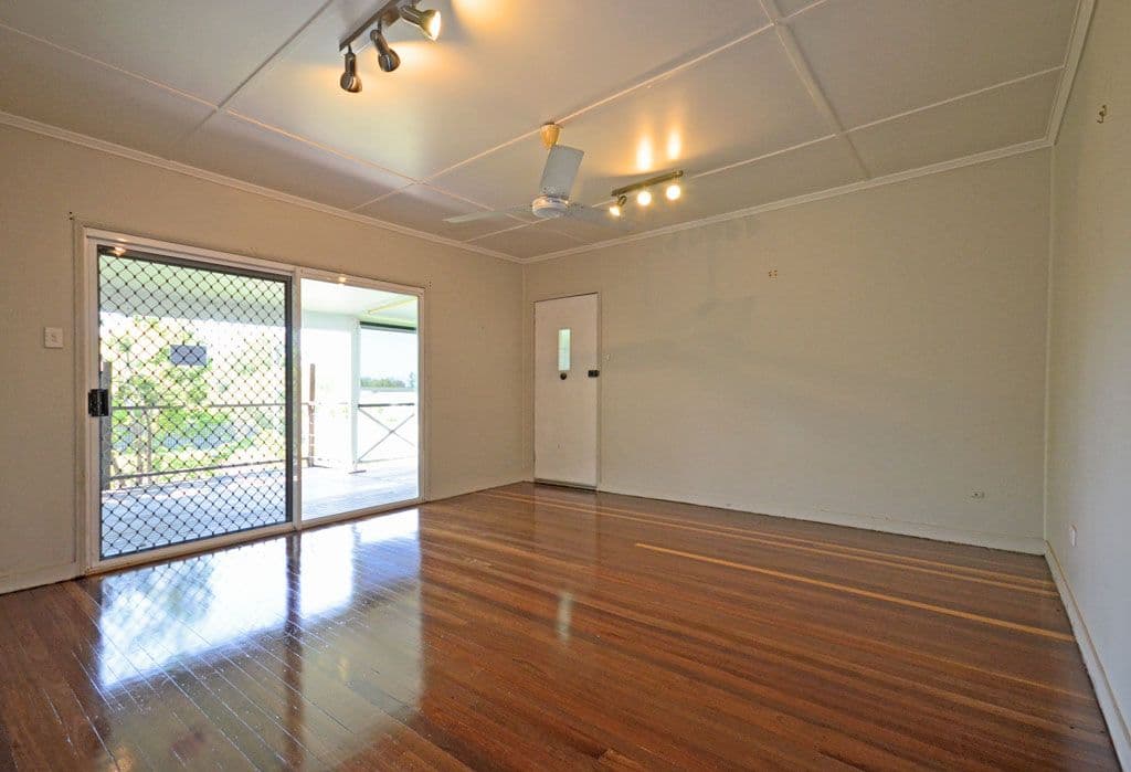 102 Bell Street, Biloela QLD 4715, Biloela - Thumbnail 2