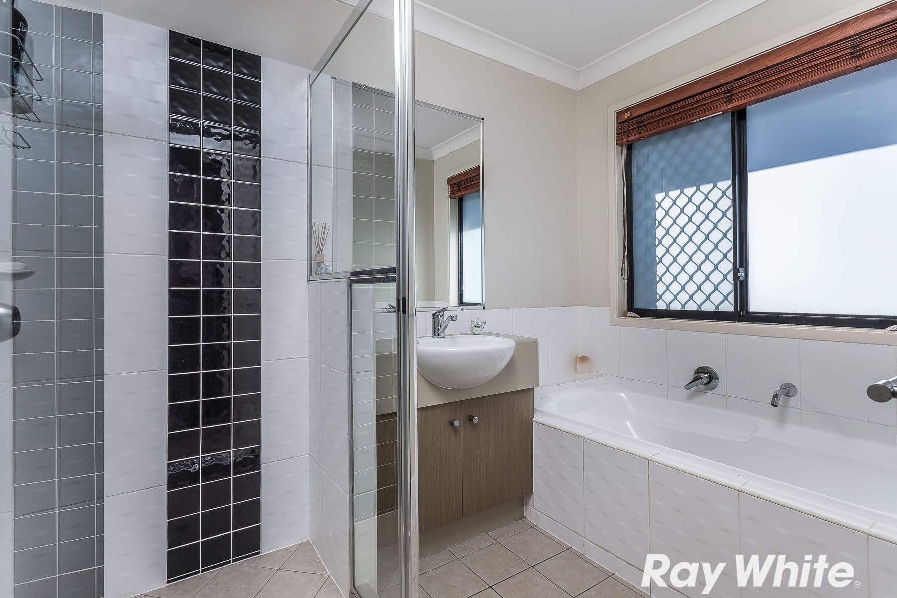 15 Park Grove Court, Kallangur QLD 4503, Kallangur - Thumbnail 7