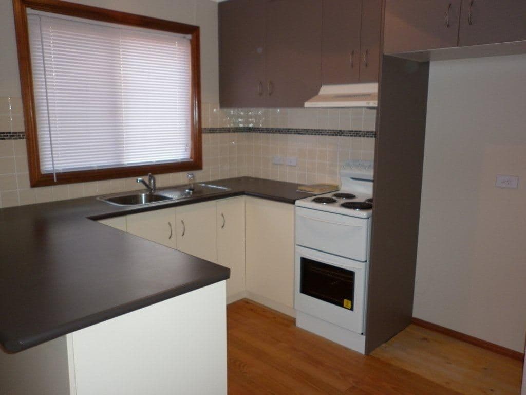 8 Sloane Street, GOULBURN NSW 2580, Goulburn - Thumbnail 2