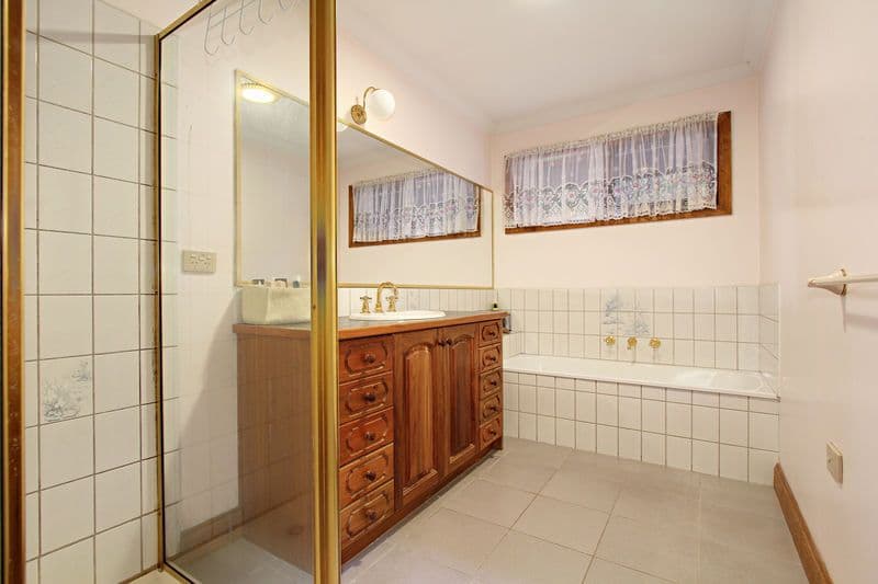 34 Heath Avenue, FERNTREE GULLY VIC 3156, Ferntree Gully - Thumbnail 6