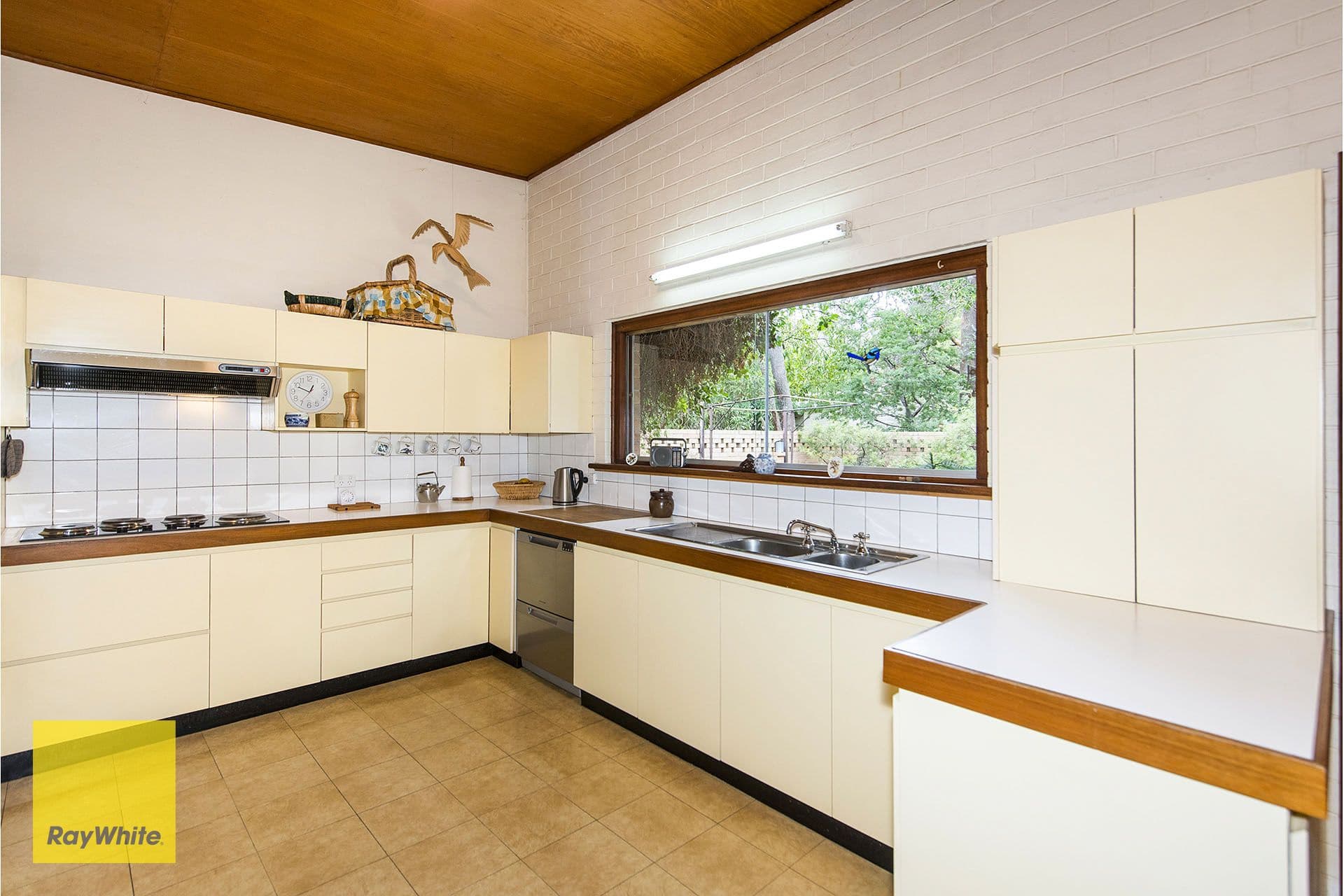 27 Marion Way, Gooseberry Hill WA 6076, Gooseberry Hill - Thumbnail 3