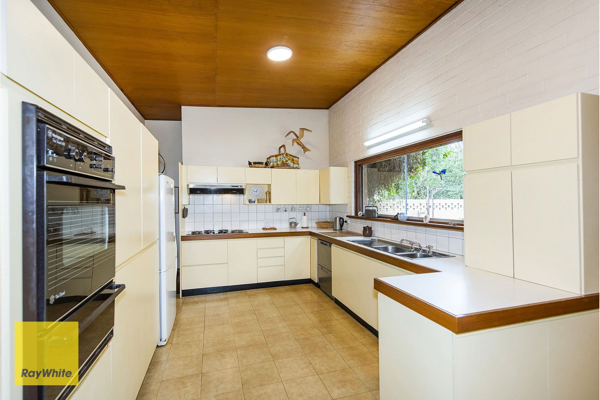27 Marion Way, Gooseberry Hill WA 6076, Gooseberry Hill - Thumbnail 4
