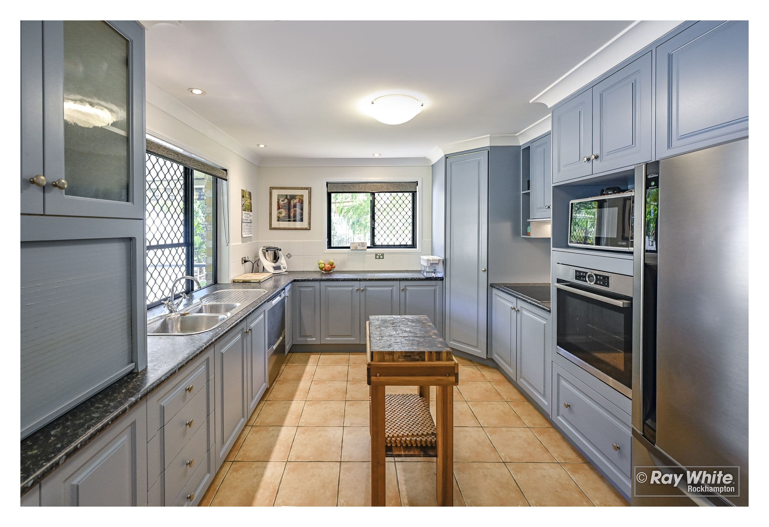 19 Beaumont Drive, Frenchville QLD 4701, Frenchville - Thumbnail 3