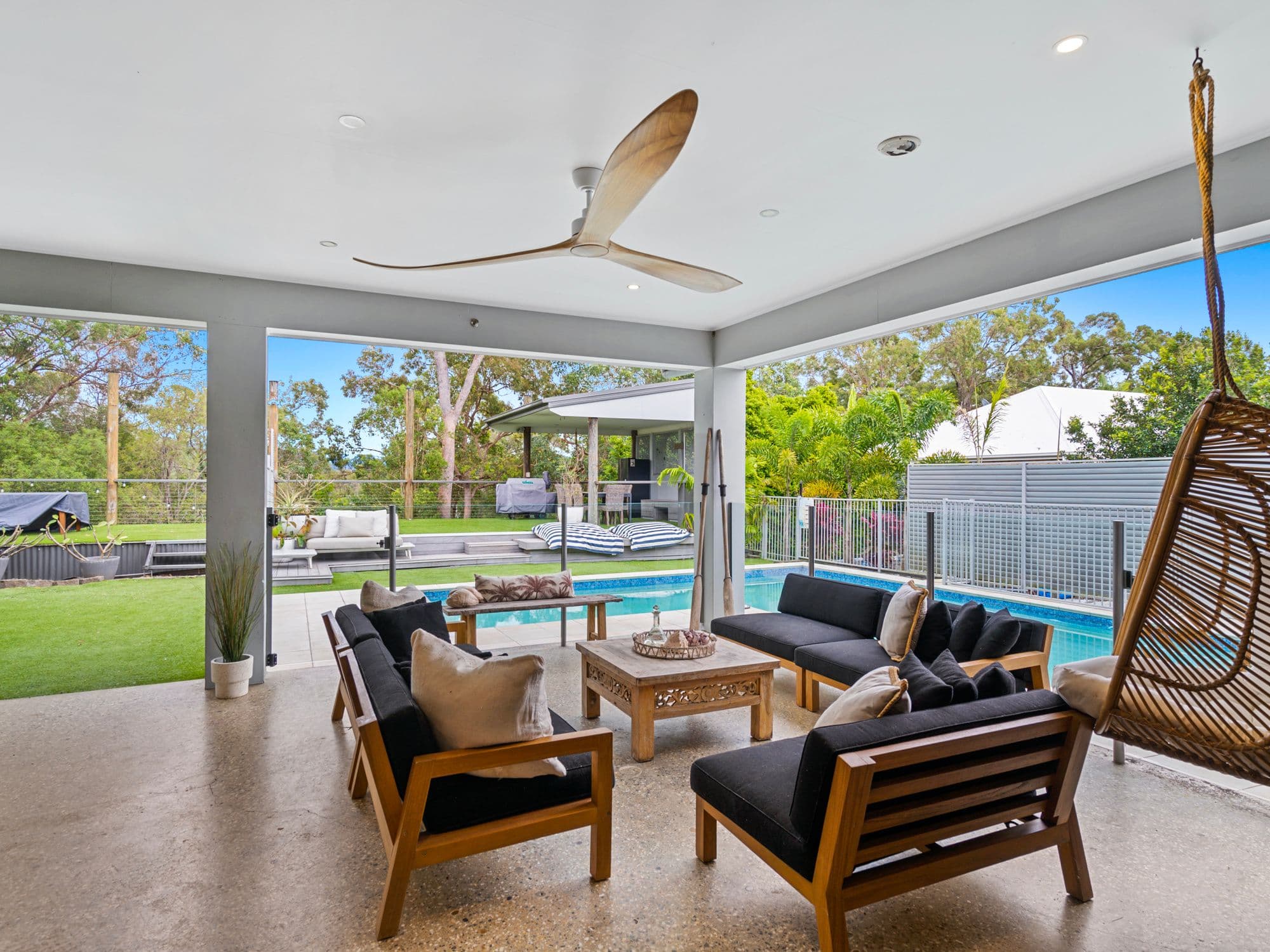 20 Calcita Avenue, Elanora QLD 4221, Elanora - Thumbnail 4