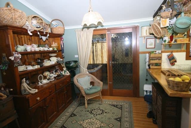 10 Powell Street, CLARE SA 5453, Clare - Thumbnail 5