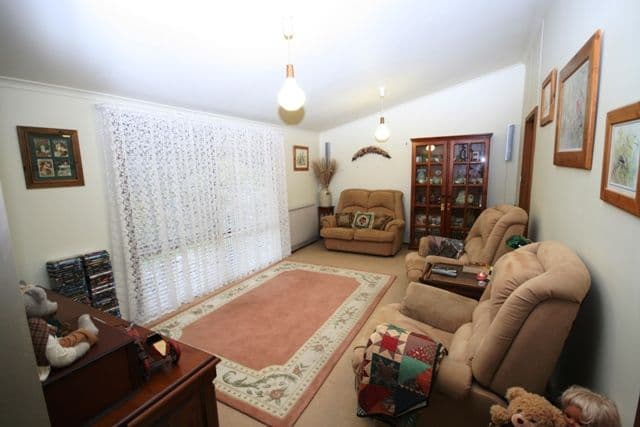 10 Powell Street, CLARE SA 5453, Clare - Thumbnail 6