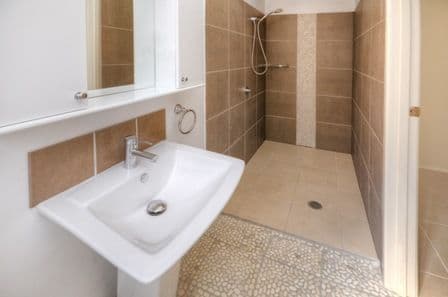 30 Bernays Road, WYNNUM WEST QLD 4178, Wynnum West - Thumbnail 5