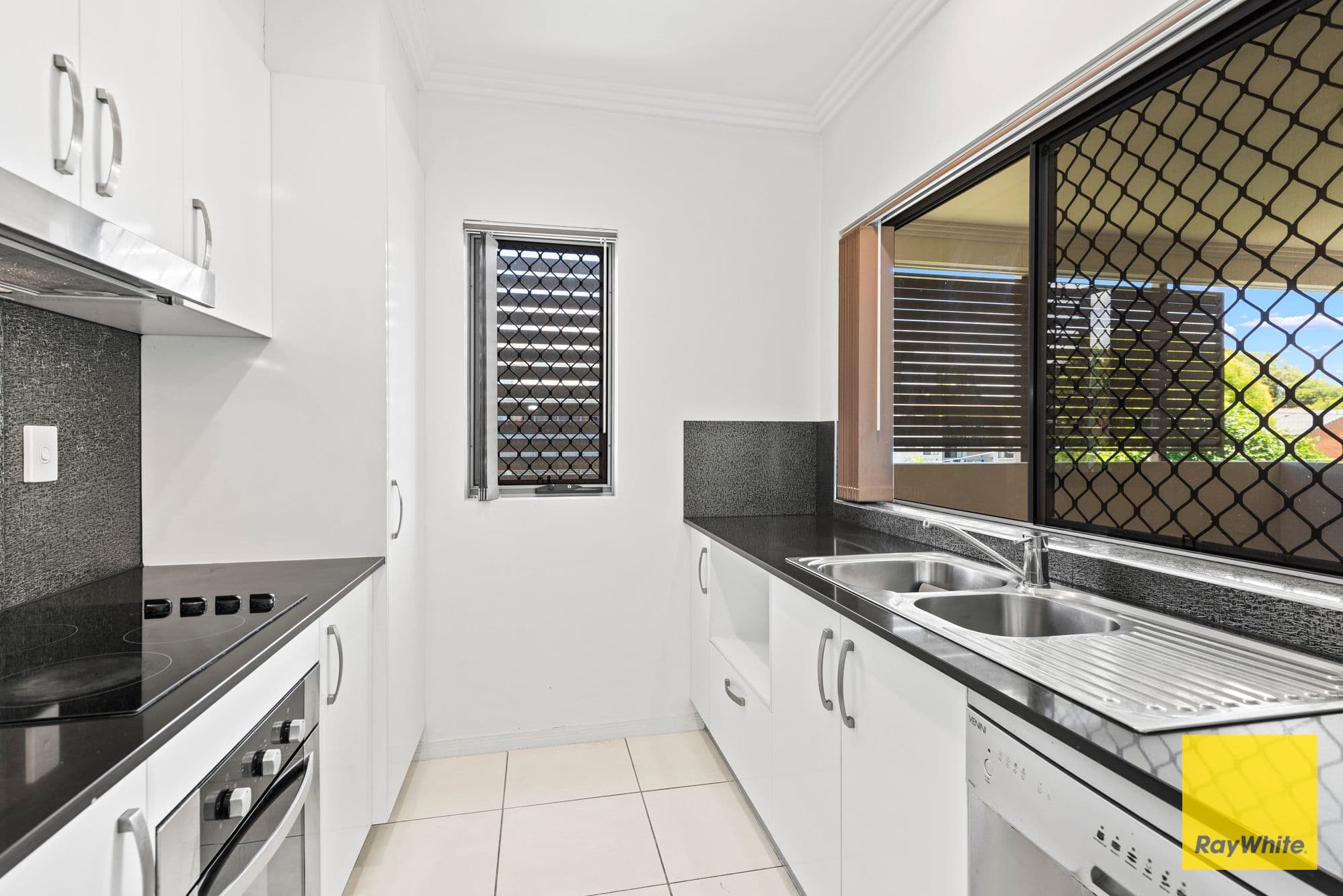 3 Rowell Street, Zillmere QLD 4034, Zillmere - Thumbnail 3