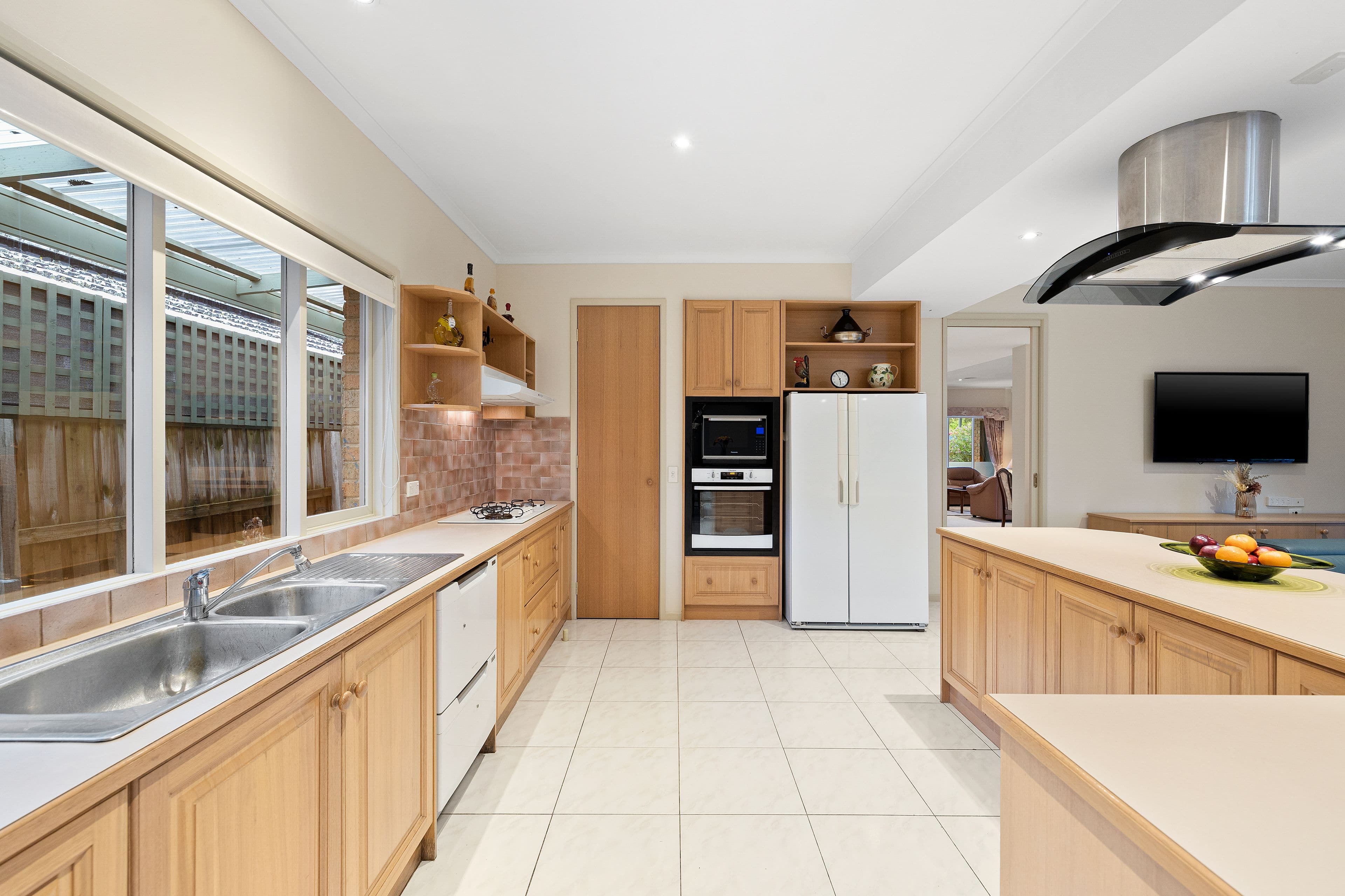 157 Argyle Way, Wantirna South VIC 3152, Wantirna South - Thumbnail 2