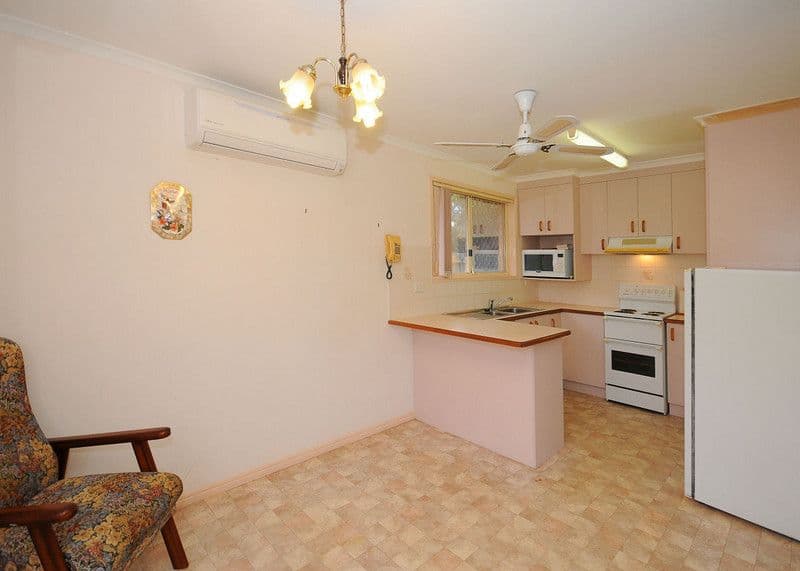 8 Rankin Street, POINT VERNON QLD 4655, Point Vernon - Thumbnail 7