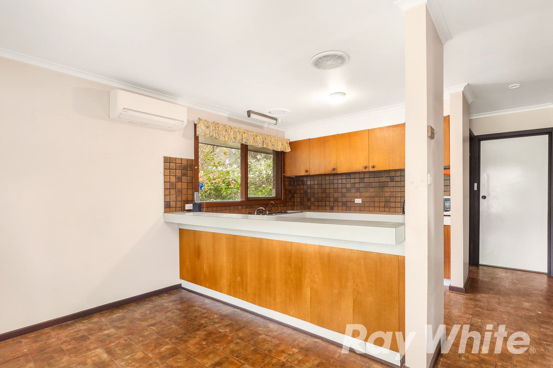 29 Christina Street, Burwood VIC 3125, Burwood - Thumbnail 2