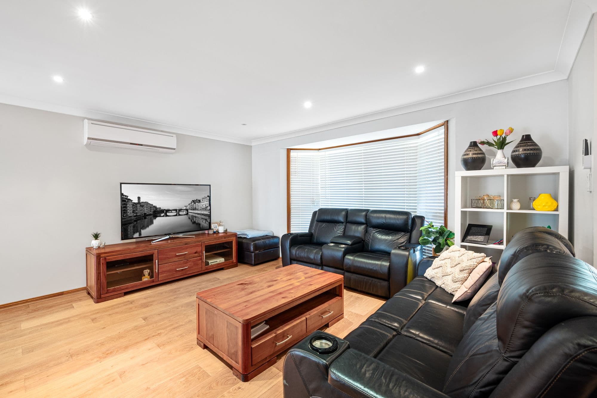 18 Tuart Circle, Narellan Vale NSW 2567, Narellan Vale - Thumbnail 2