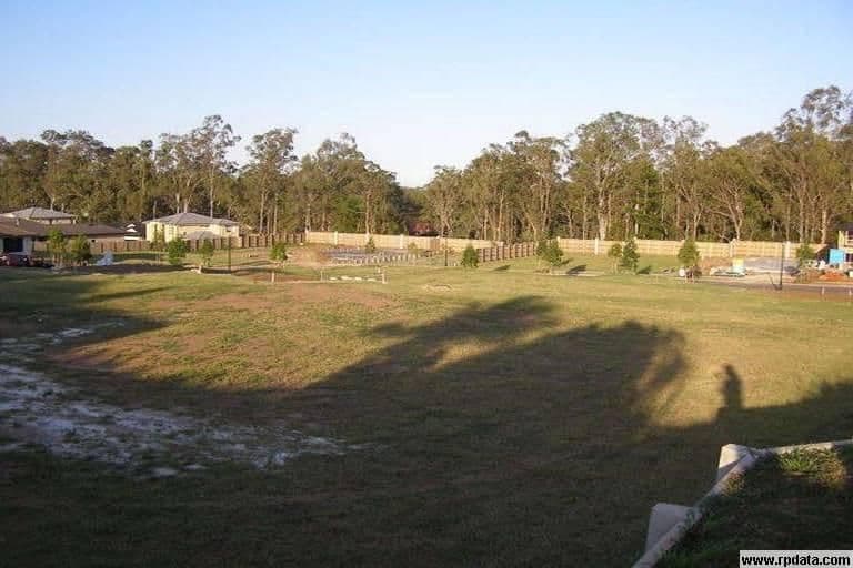 30 Canopus Street, BRIDGEMAN DOWNS QLD 4035, Bridgeman Downs - Thumbnail 2