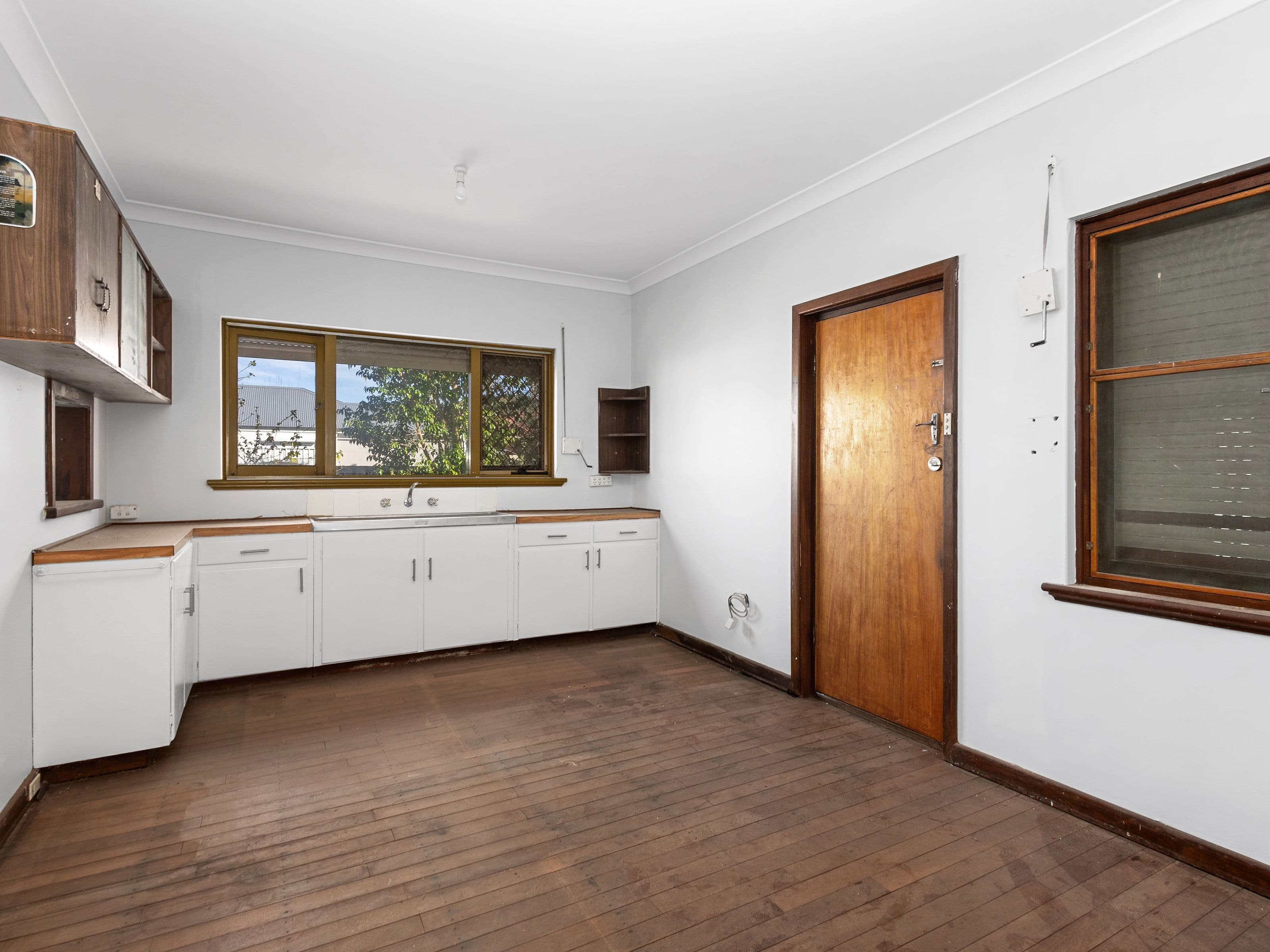 24 Gerard Street, East Cannington WA 6107, East Cannington - Thumbnail 7
