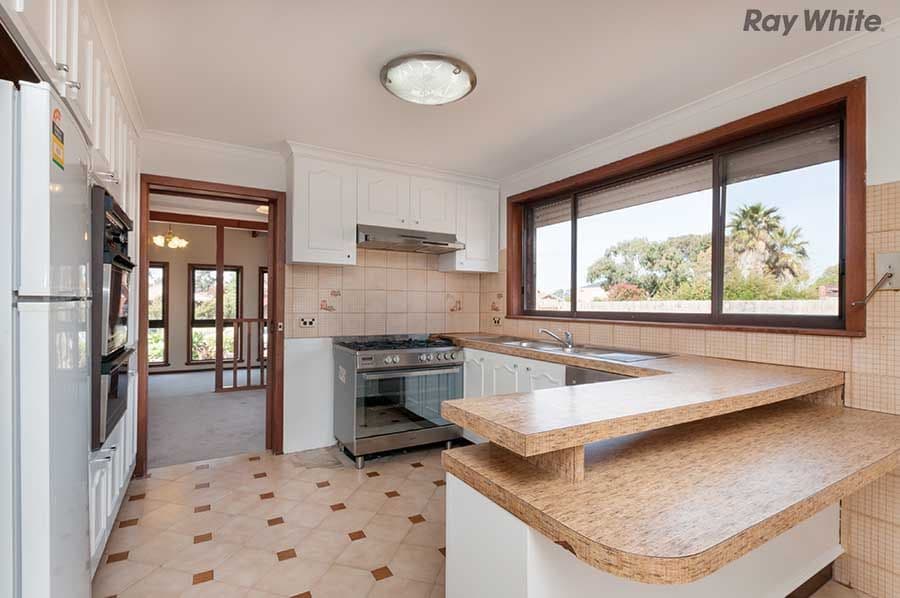 6 Apollo Road, TAYLORS LAKES VIC 3038, Taylors Lakes - Thumbnail 2