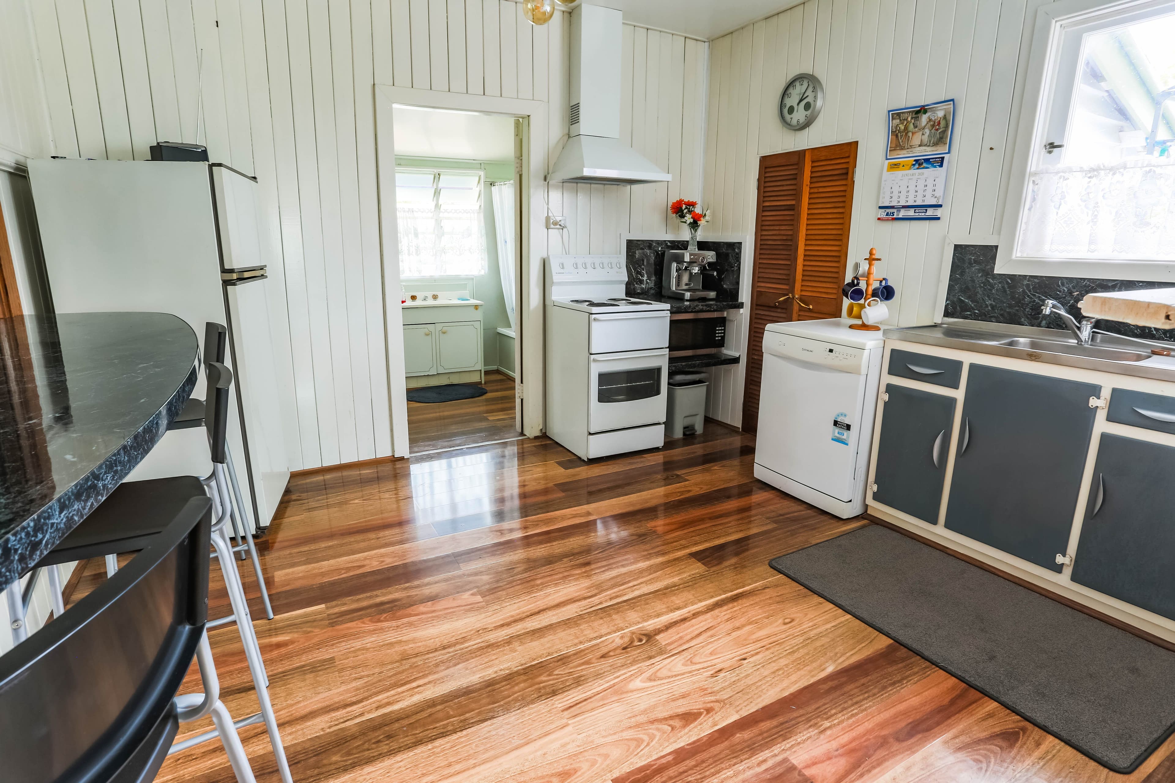 34 Bellambi Street, Toogoolawah QLD 4313, Toogoolawah - Thumbnail 2