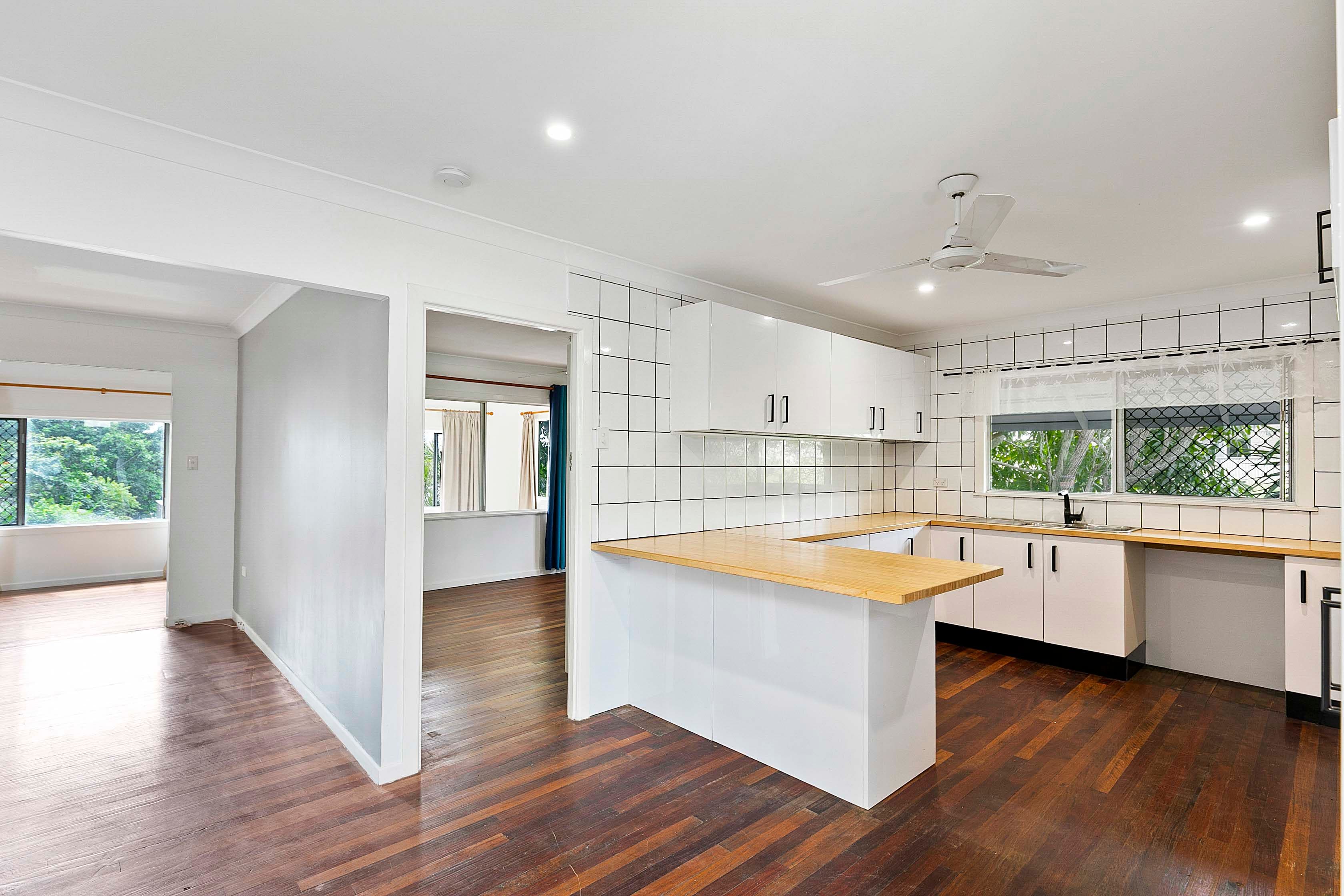 331 Boat Harbour Drive, Scarness QLD 4655, Scarness - Thumbnail 3