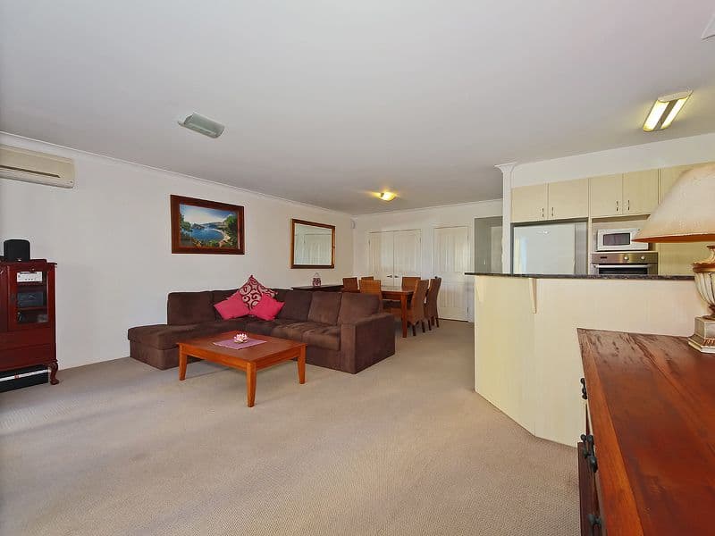 6 Fifth Avenue, BURLEIGH HEADS QLD 4220, Burleigh Heads - Thumbnail 3