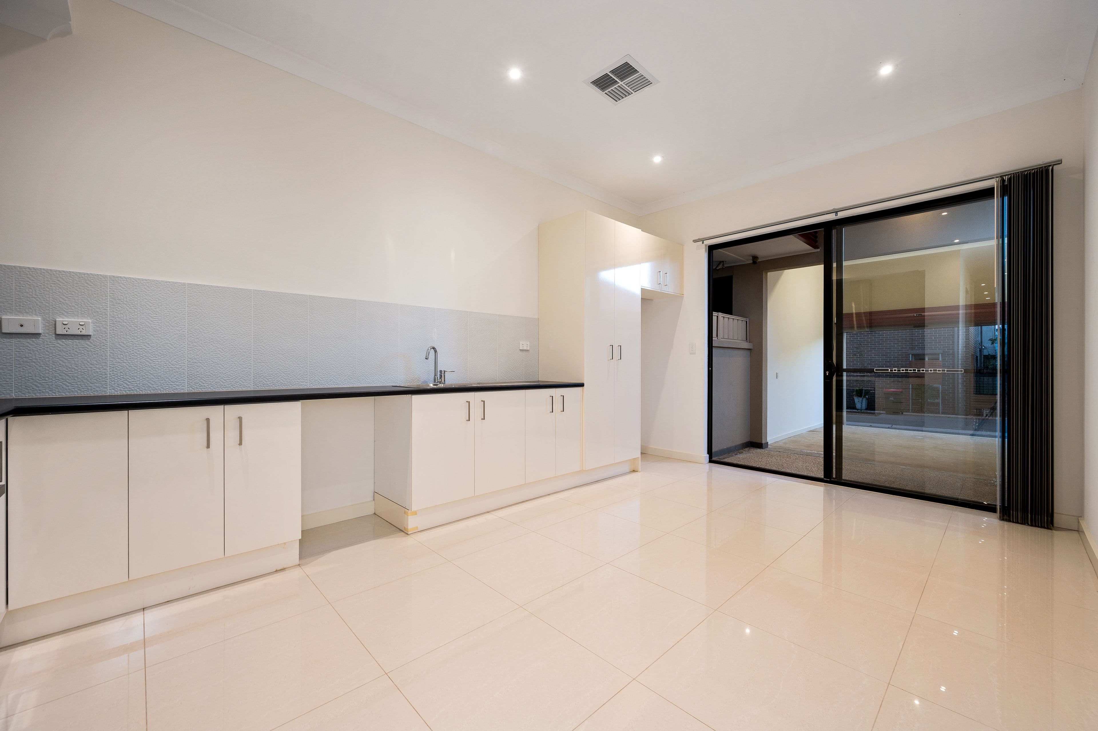 3B Dixon Lane, Mawson Lakes SA 5095, Mawson Lakes - Thumbnail 4