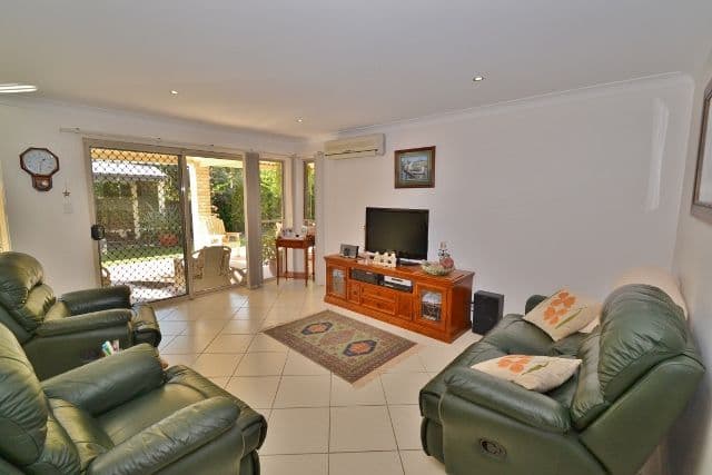 39 Carnarvon Drive, BEERWAH QLD 4519, Beerwah - Thumbnail 4