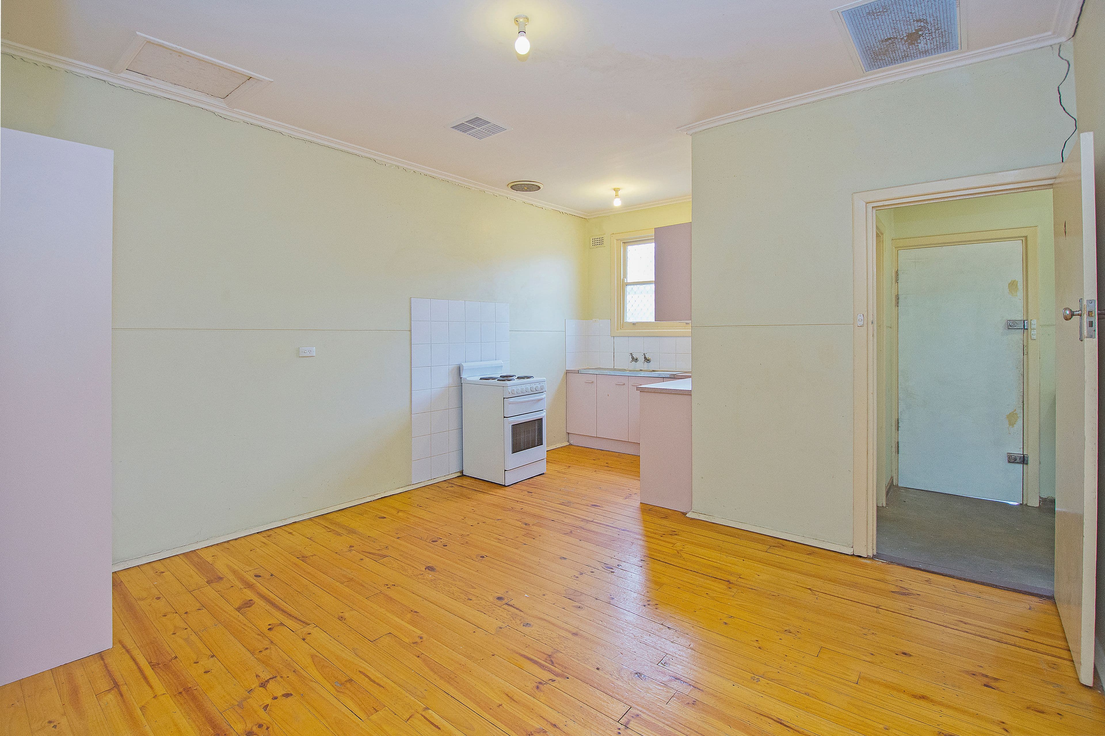 4 Benham Street, Elizabeth East SA 5112, Elizabeth East - Thumbnail 3