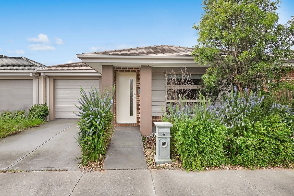 7 Hestia Avenue, Cranbourne West VIC 3977, Cranbourne West - Image 1