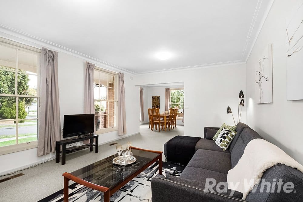 9 Dunsmuir Drive, Mount Waverley VIC 3149, Mount Waverley - Thumbnail 6