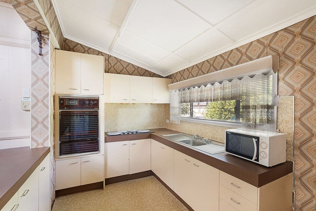48 Taylor Street, Newtown QLD 4350, Newtown - Thumbnail 2