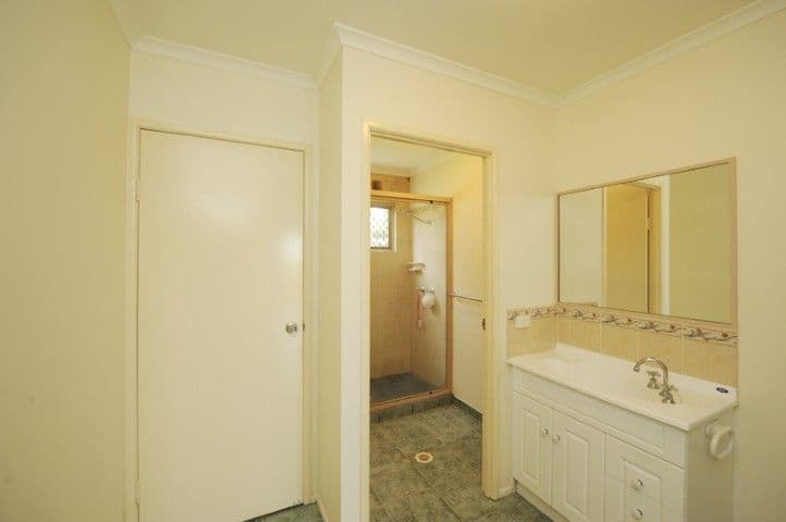 72 Aerodrome Road, CLINTON QLD 4680, Clinton - Thumbnail 3
