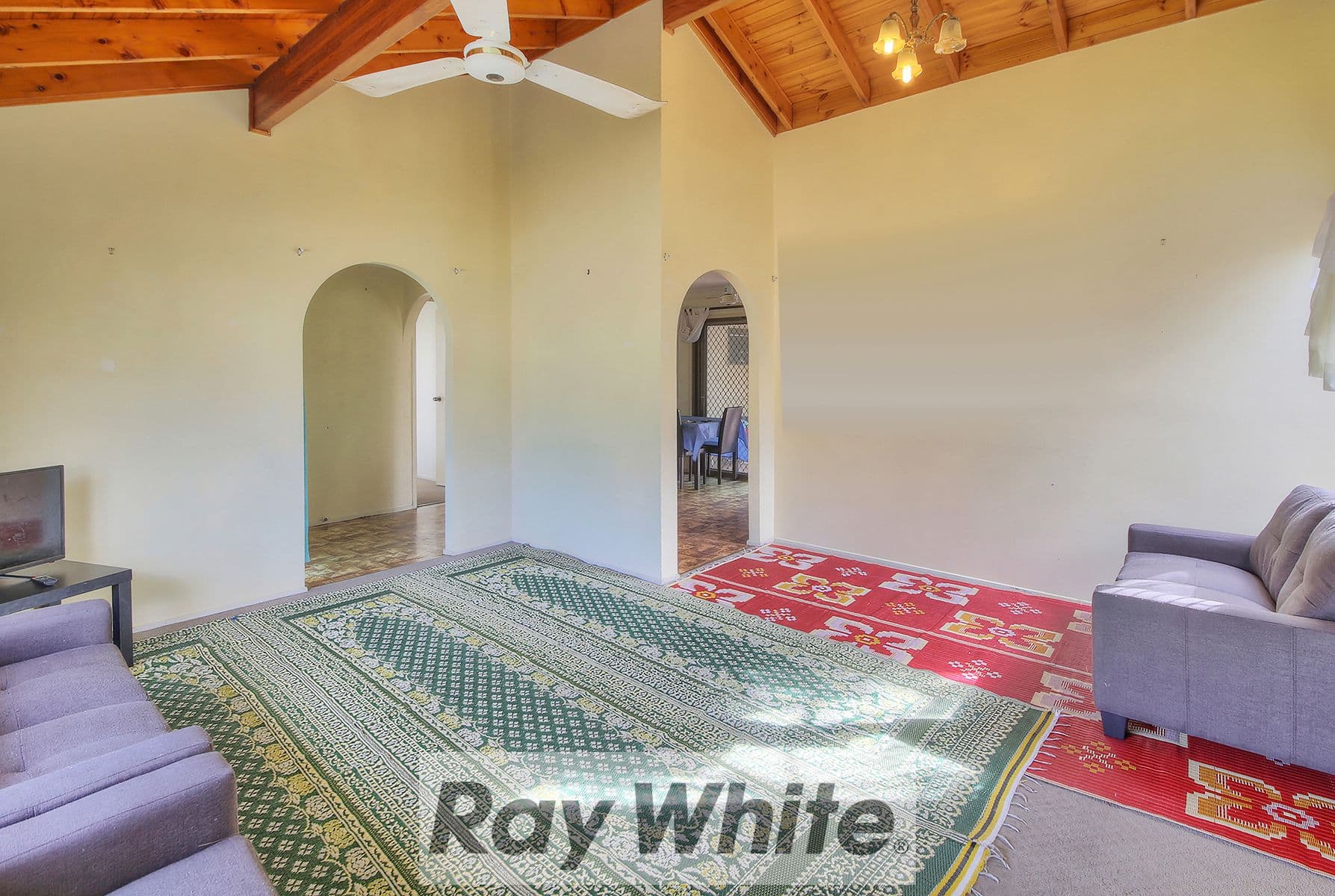 8 Eridani Avenue, Kingston QLD 4114, Kingston - Thumbnail 4