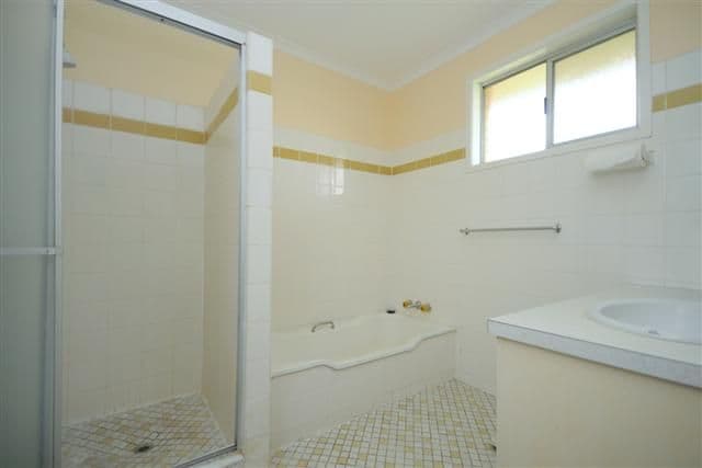 224 Hermitage Road, CRANLEY QLD 4350, Cranley - Thumbnail 7