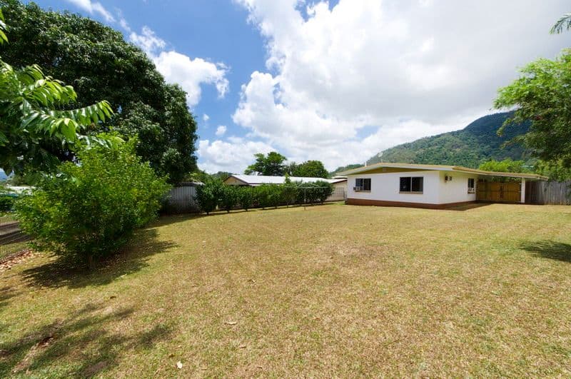 24 Scenic Street, BAYVIEW HEIGHTS QLD 4868, Bayview Heights - Thumbnail 3