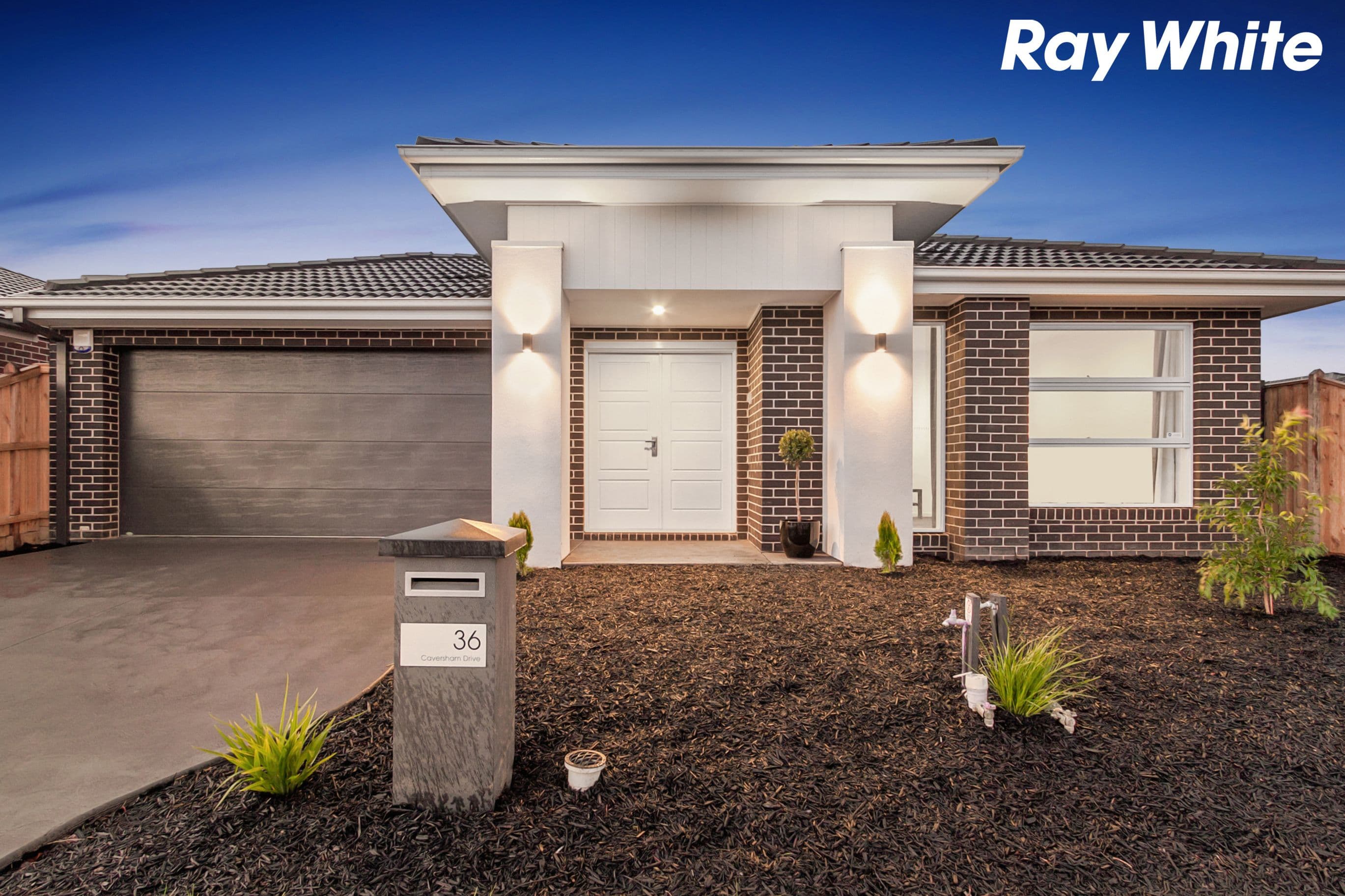 36 Caversham Drive, Pakenham VIC 3810, Pakenham - Thumbnail 2