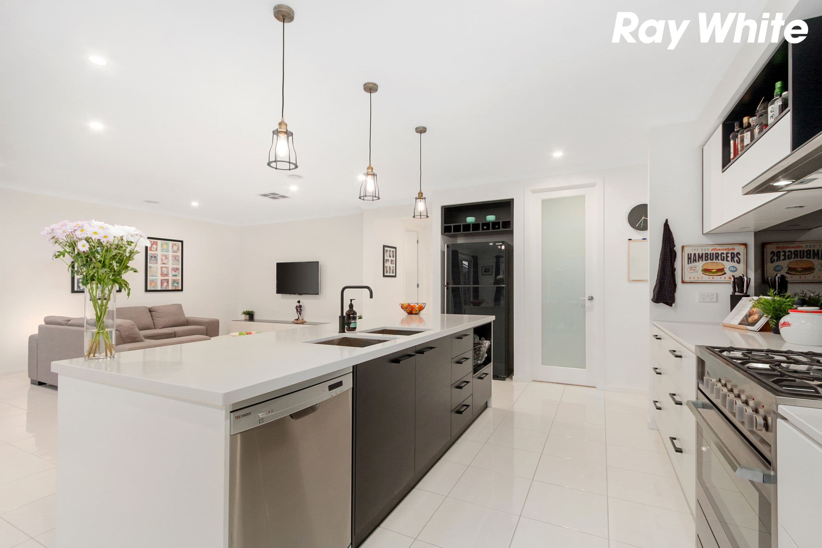 36 Caversham Drive, Pakenham VIC 3810, Pakenham - Thumbnail 7
