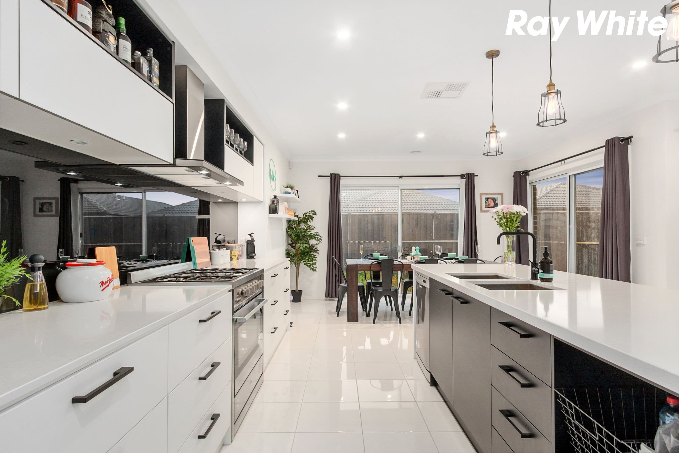 36 Caversham Drive, Pakenham VIC 3810, Pakenham - Thumbnail 8