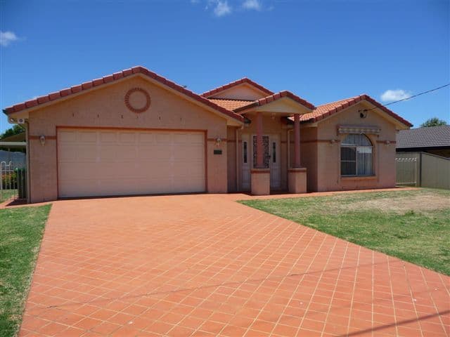 214 Spring Street, MIDDLE RIDGE QLD 4350, Middle Ridge - Image 1