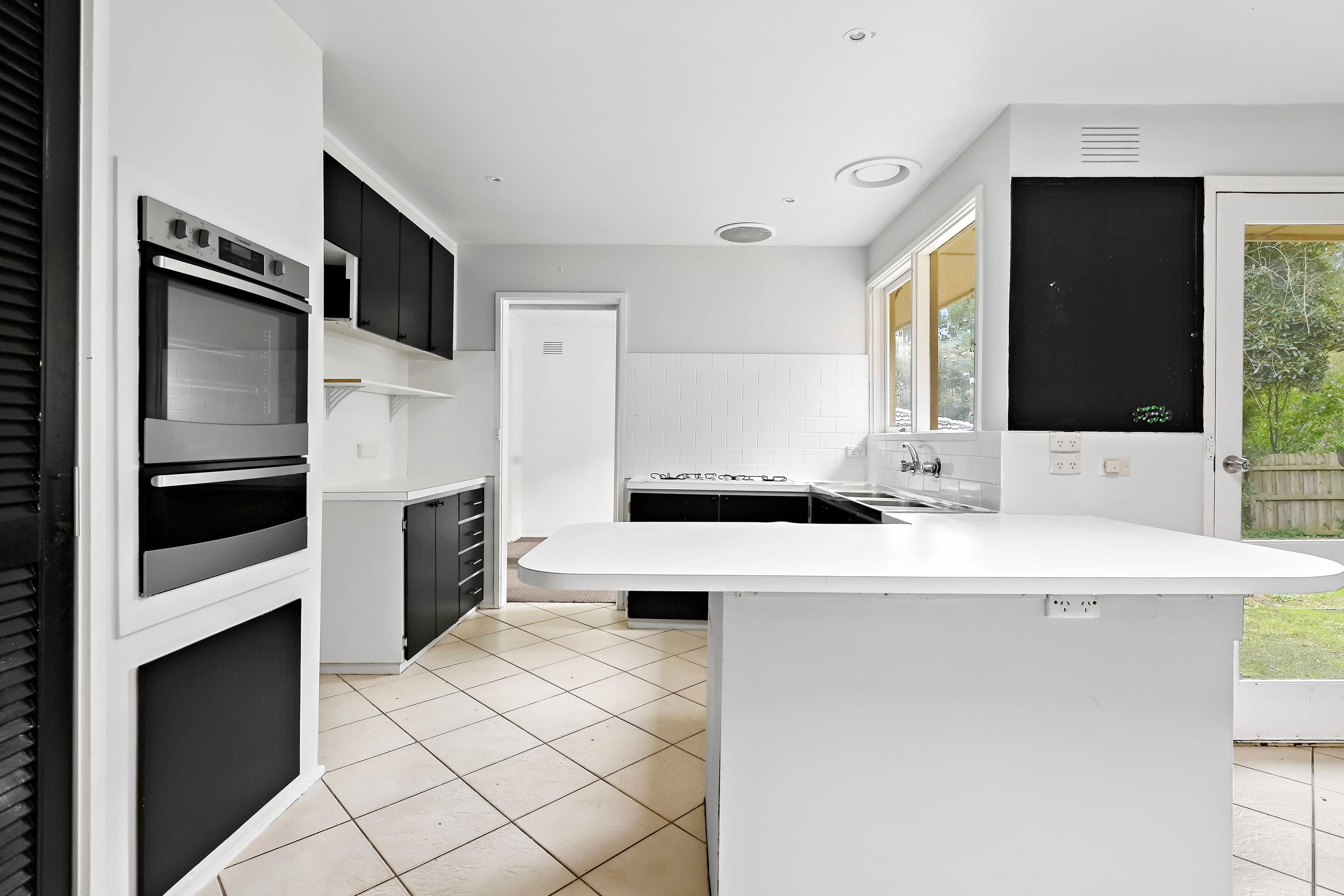 8 Dunraven Court, Frankston VIC 3199, Frankston - Thumbnail 4