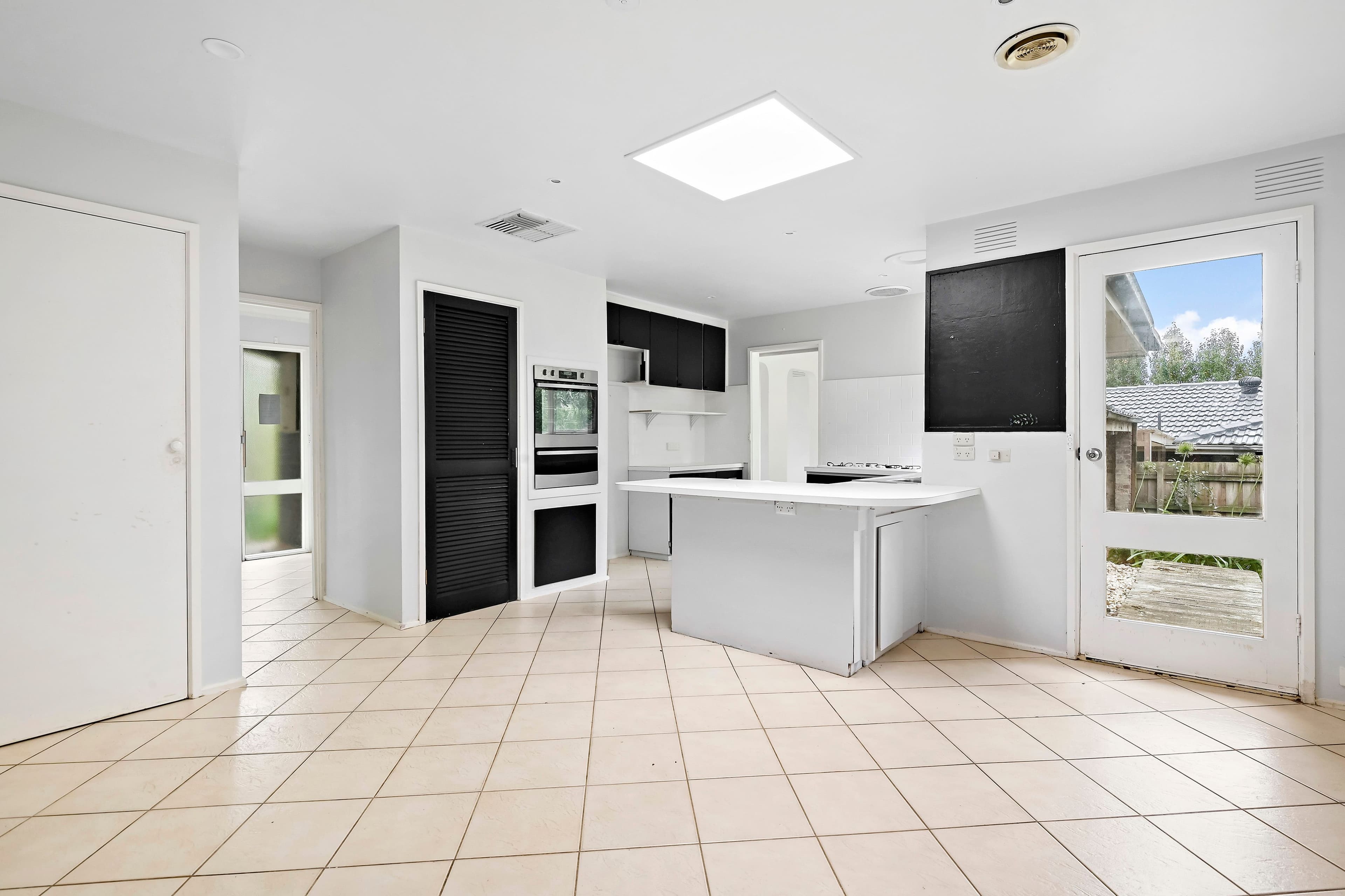 8 Dunraven Court, Frankston VIC 3199, Frankston - Thumbnail 5