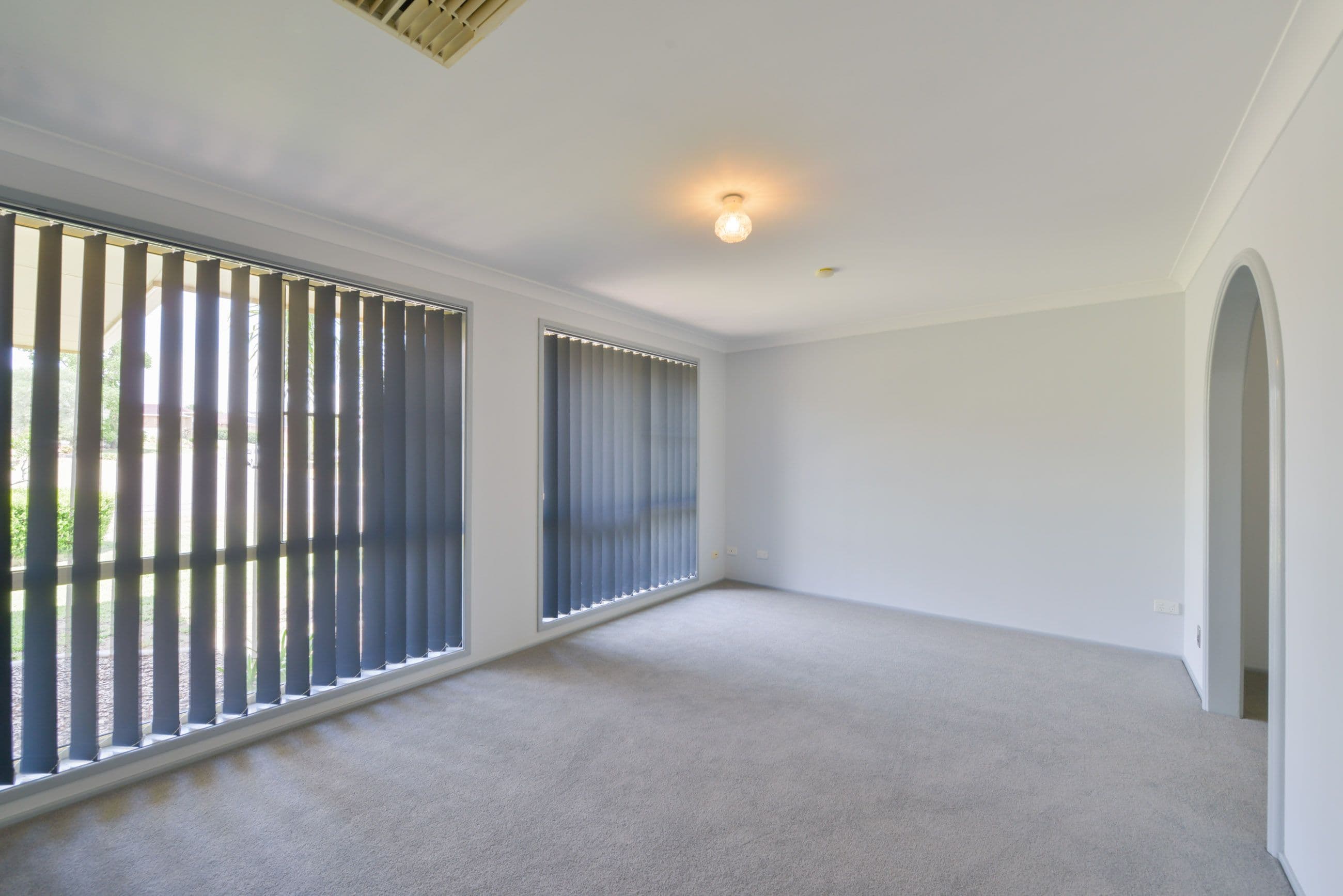 10 Dibar Drive, Tamworth NSW 2340, Tamworth - Thumbnail 2