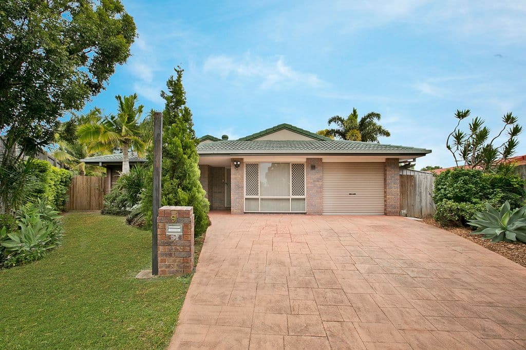 9 Paroo Place, Hillcrest QLD 4118, Hillcrest - Image 1