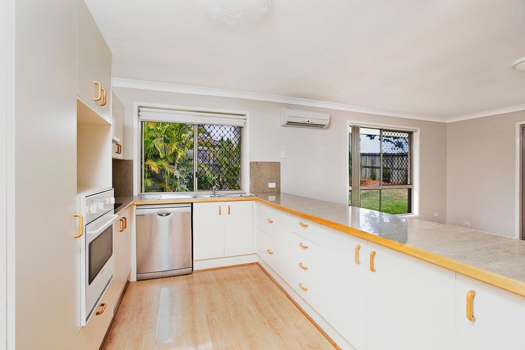 9 Paroo Place, Hillcrest QLD 4118, Hillcrest - Thumbnail 3