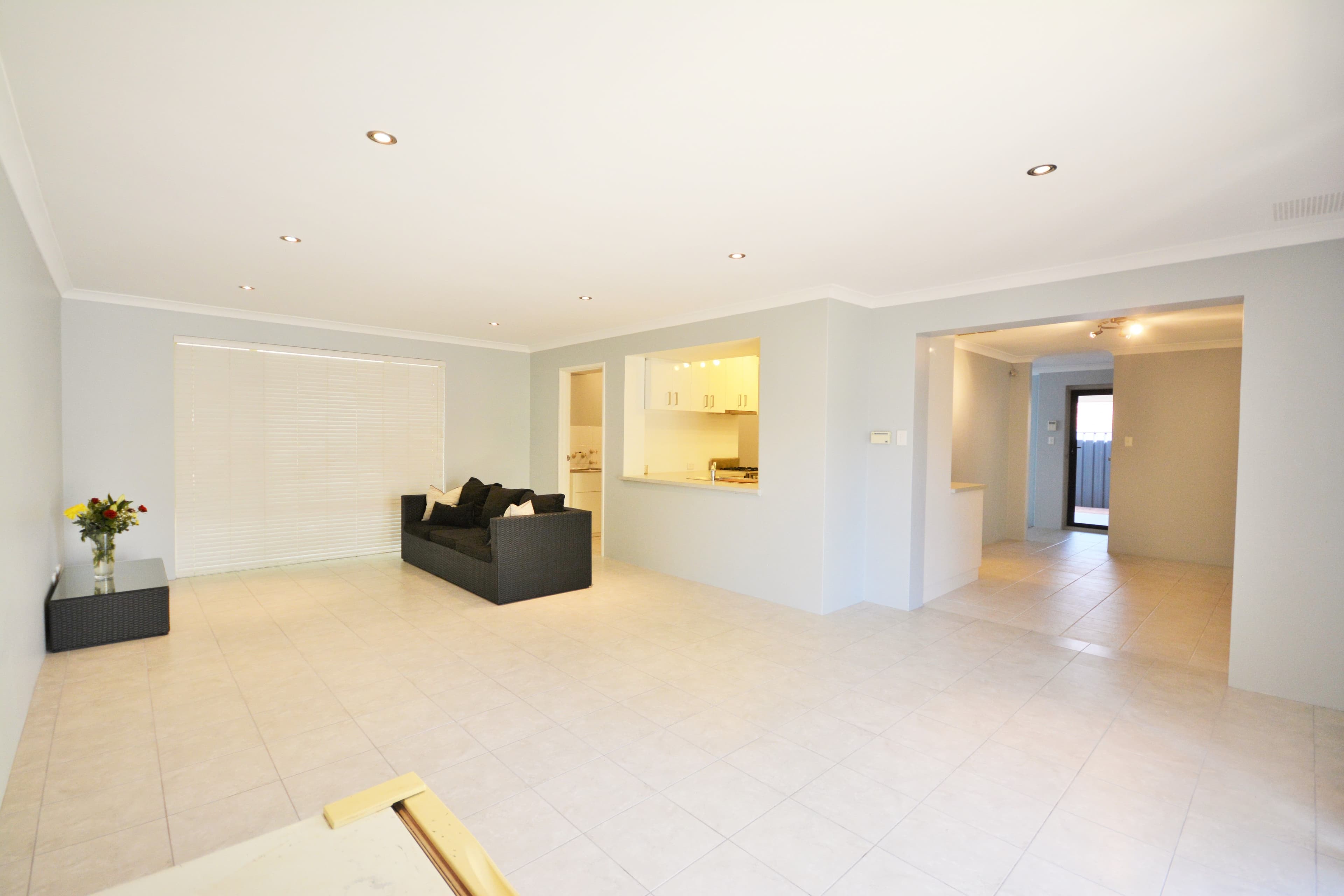 10 Oakleaf Circle, Mirrabooka WA 6061, Mirrabooka - Thumbnail 4