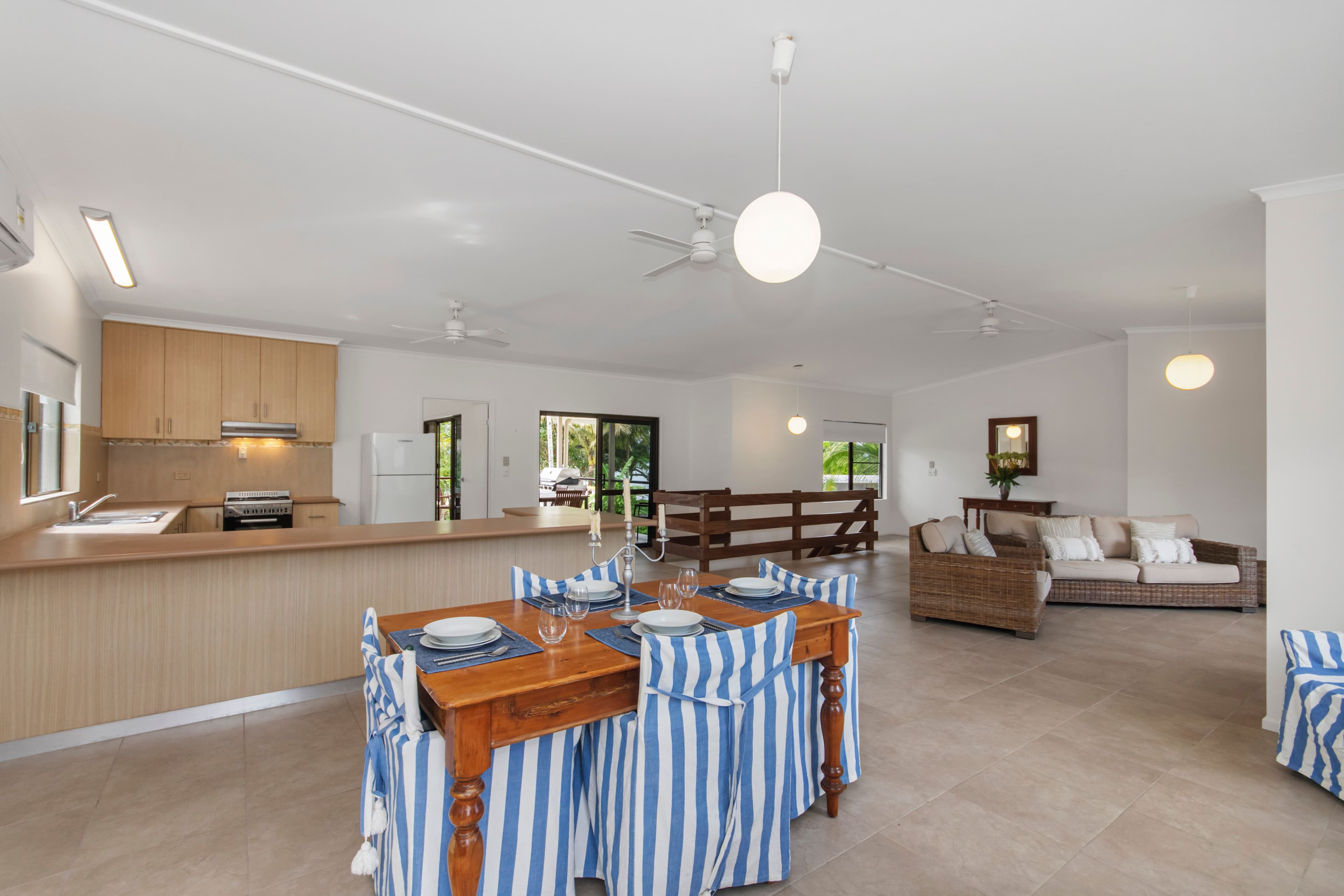 8a Reid Road, Wongaling Beach QLD 4852, Wongaling Beach - Thumbnail 2