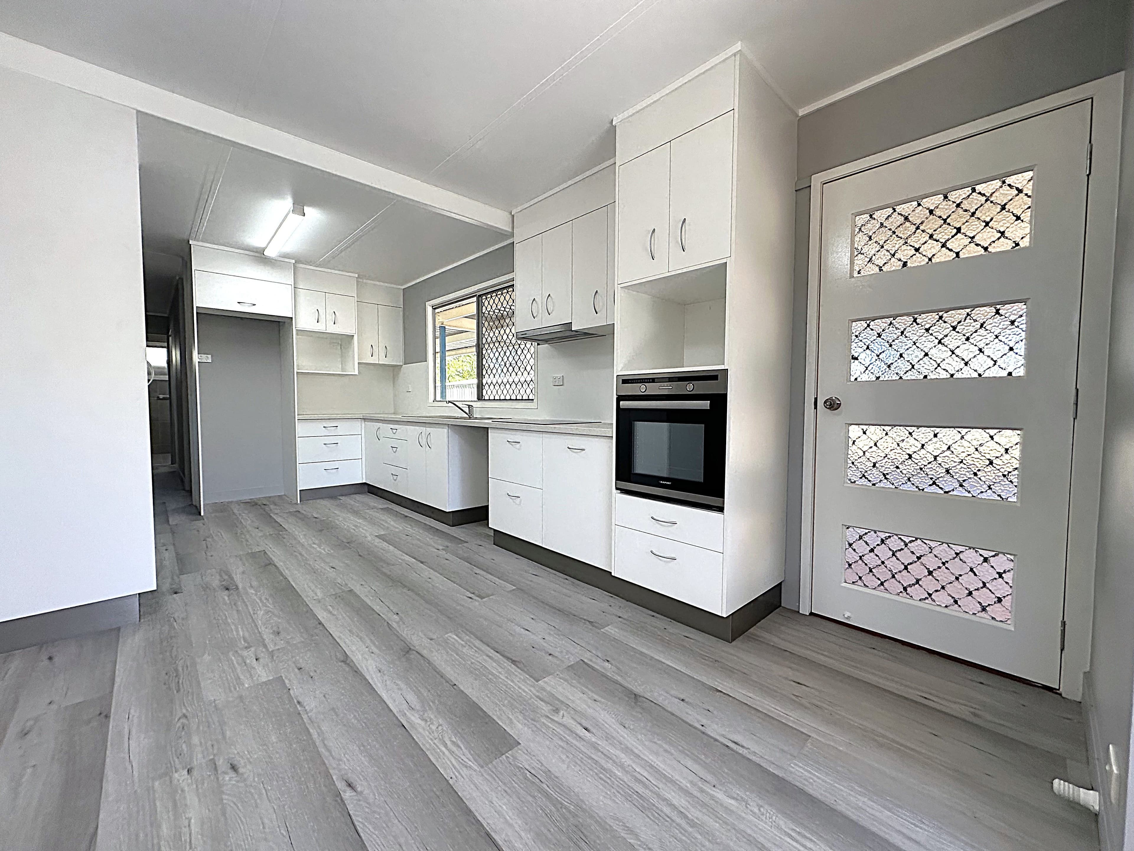 52 Willow Street, Barcaldine QLD 4725, Barcaldine - Thumbnail 3