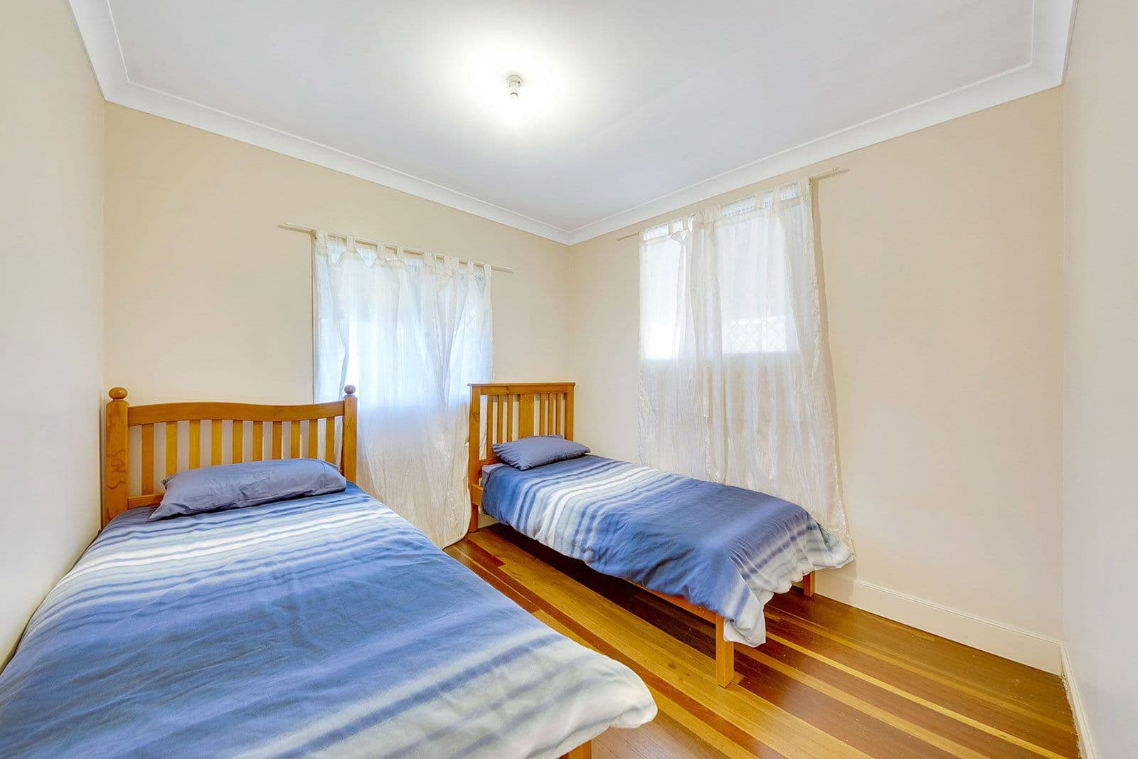 12 Yukana Street, Boyne Island QLD 4680, Boyne Island - Thumbnail 6