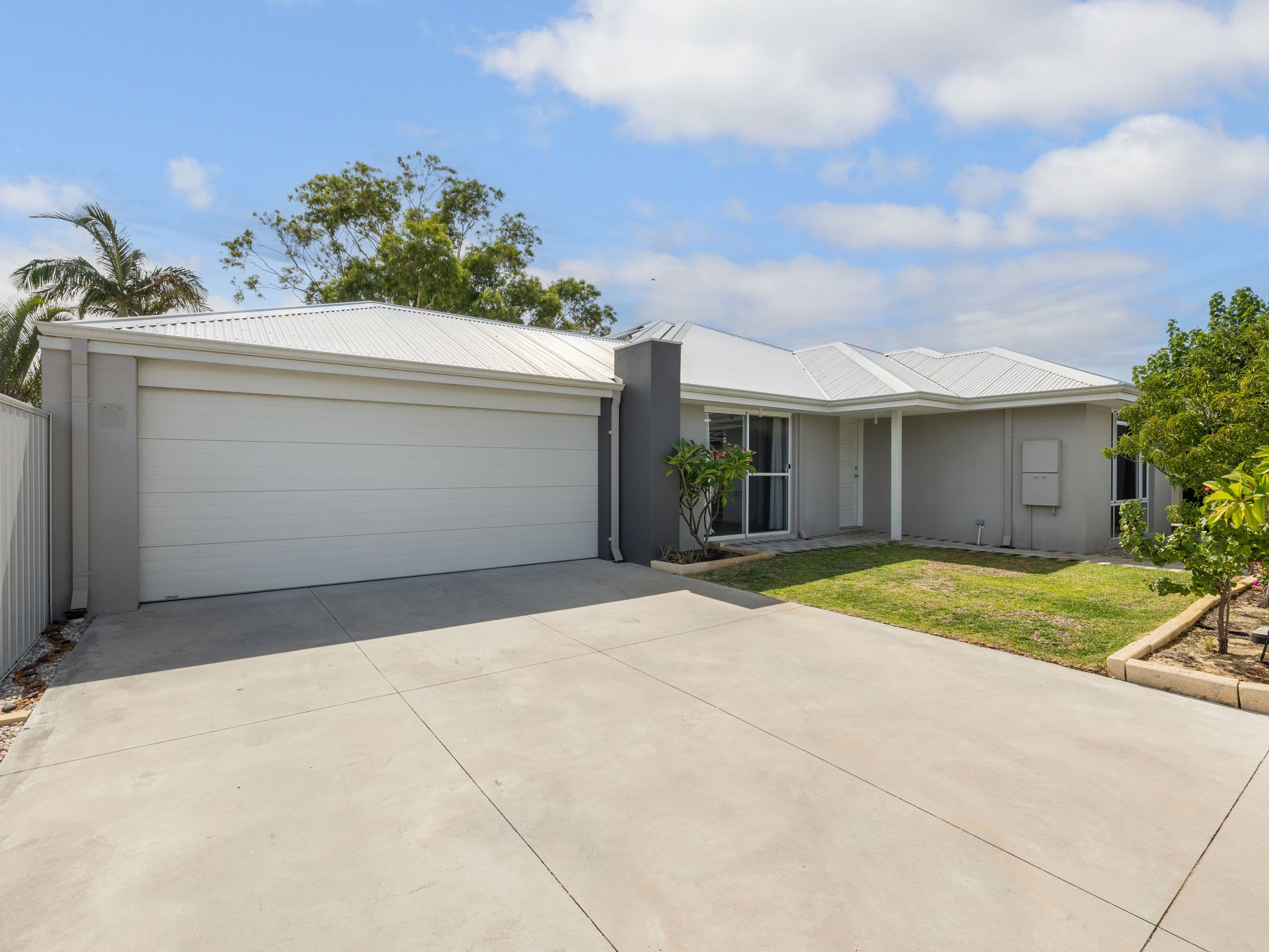 21 Farnaby Lane, Beckenham WA 6107, Beckenham - Image 1