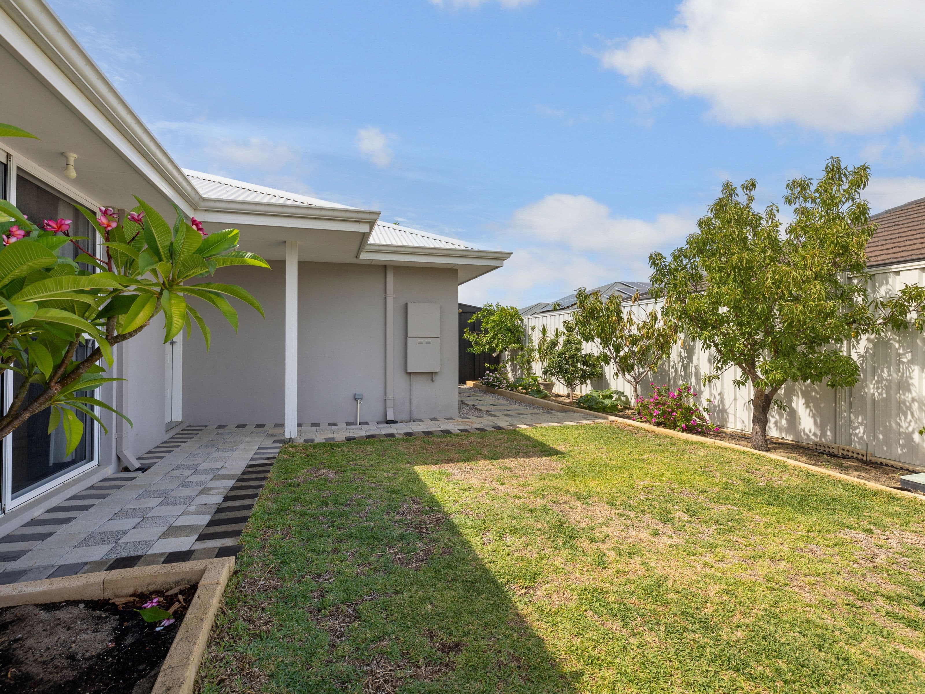 21 Farnaby Lane, Beckenham WA 6107, Beckenham - Thumbnail 2