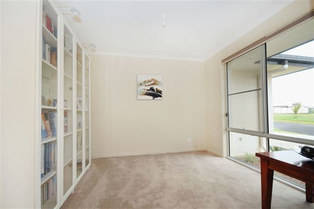 19 Kalimna Drive, HIGHFIELDS QLD 4352, Highfields - Thumbnail 2